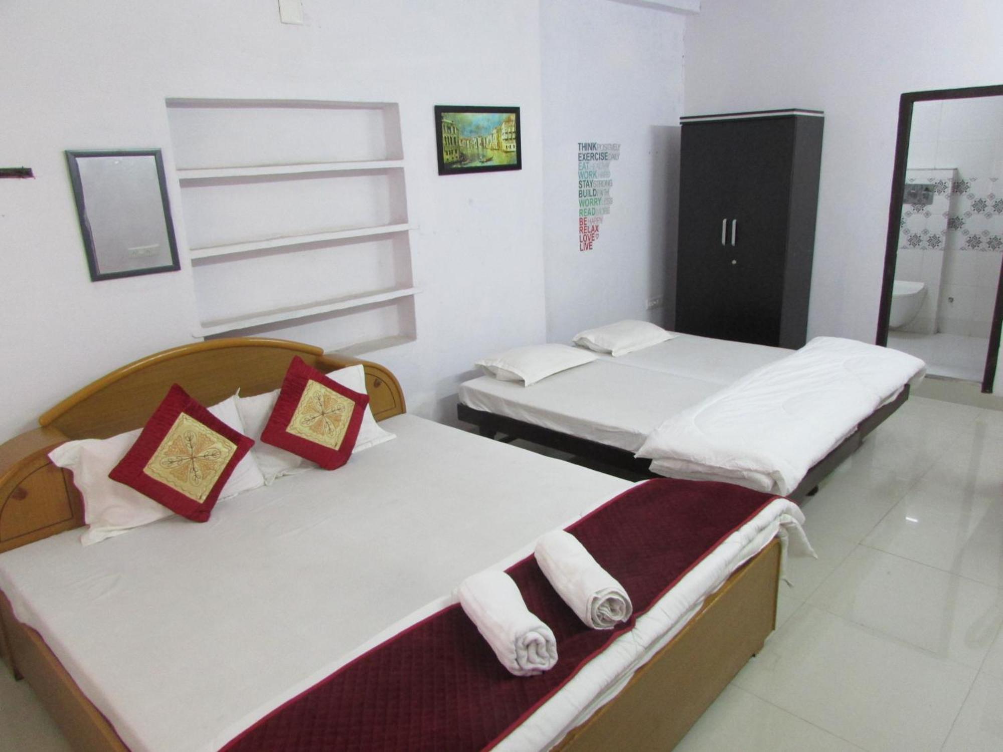 Ashish Guest House, Goverdhan Vilas Udaipur Buitenkant foto