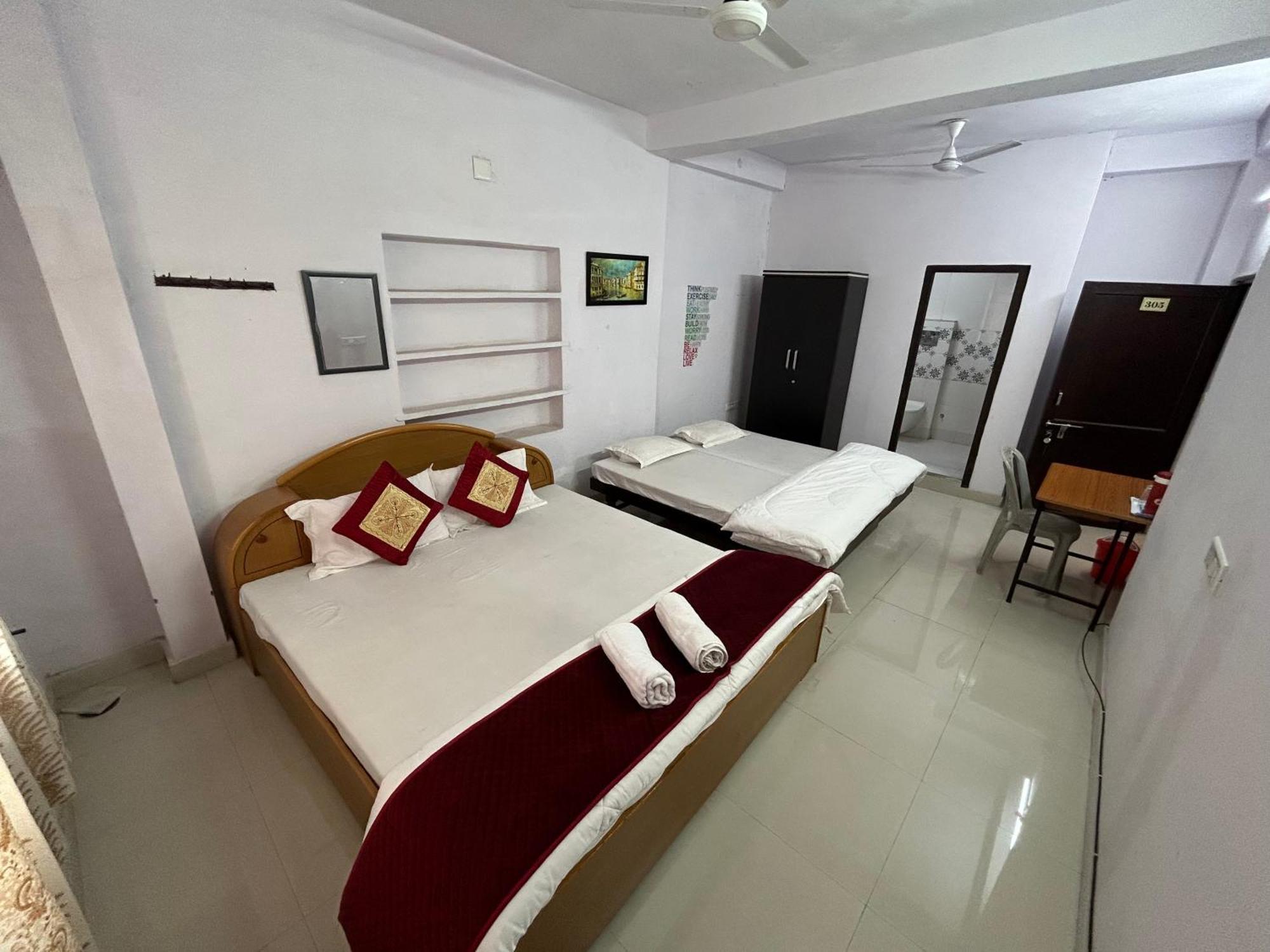 Ashish Guest House, Goverdhan Vilas Udaipur Buitenkant foto