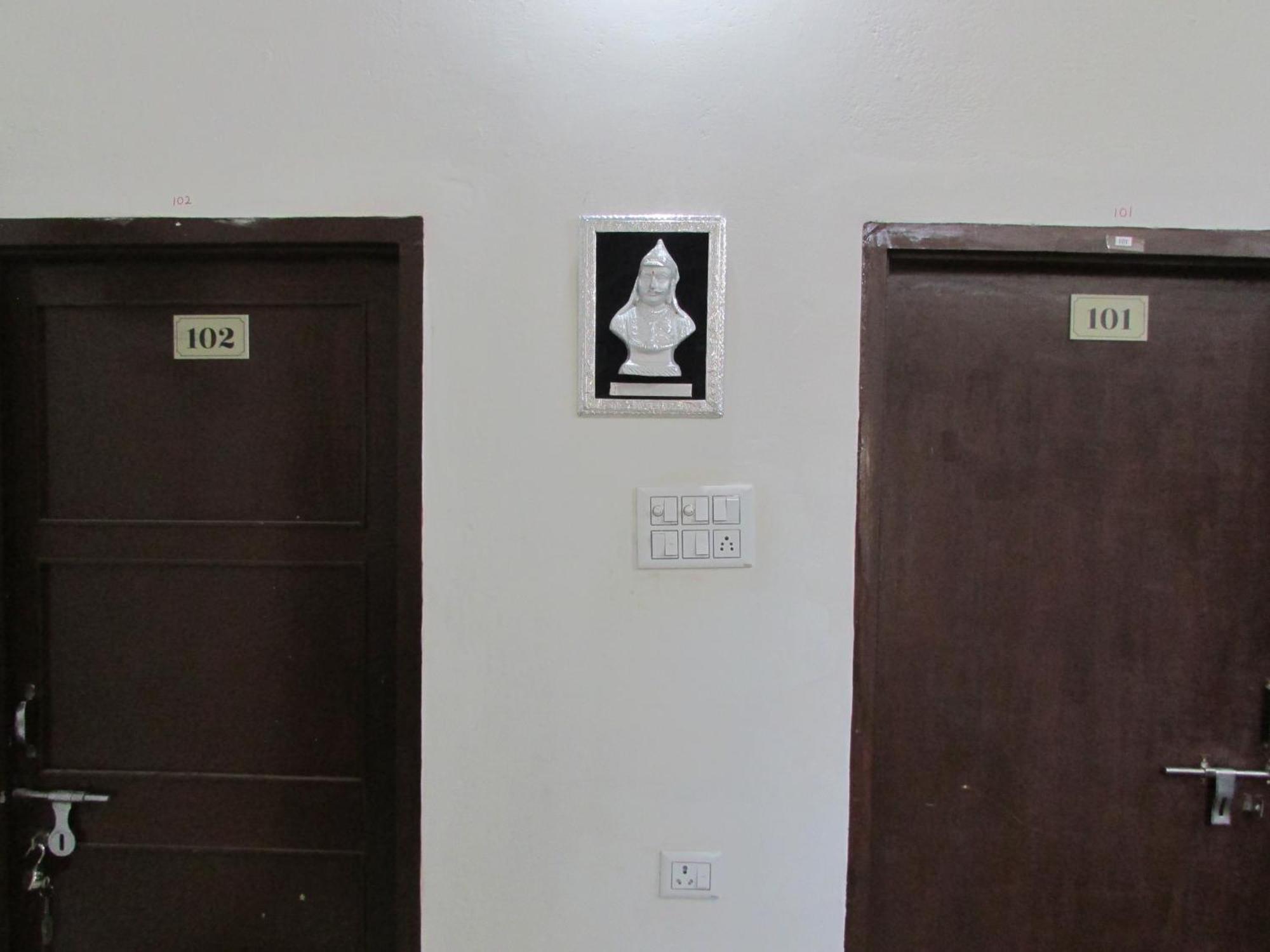 Ashish Guest House, Goverdhan Vilas Udaipur Buitenkant foto