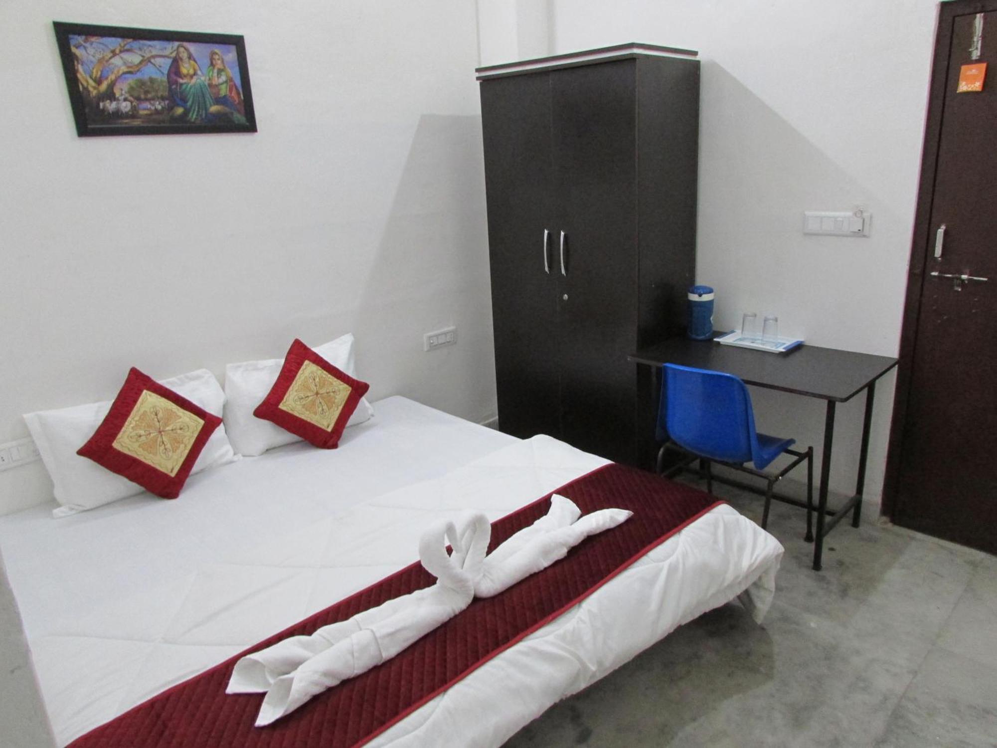 Ashish Guest House, Goverdhan Vilas Udaipur Buitenkant foto