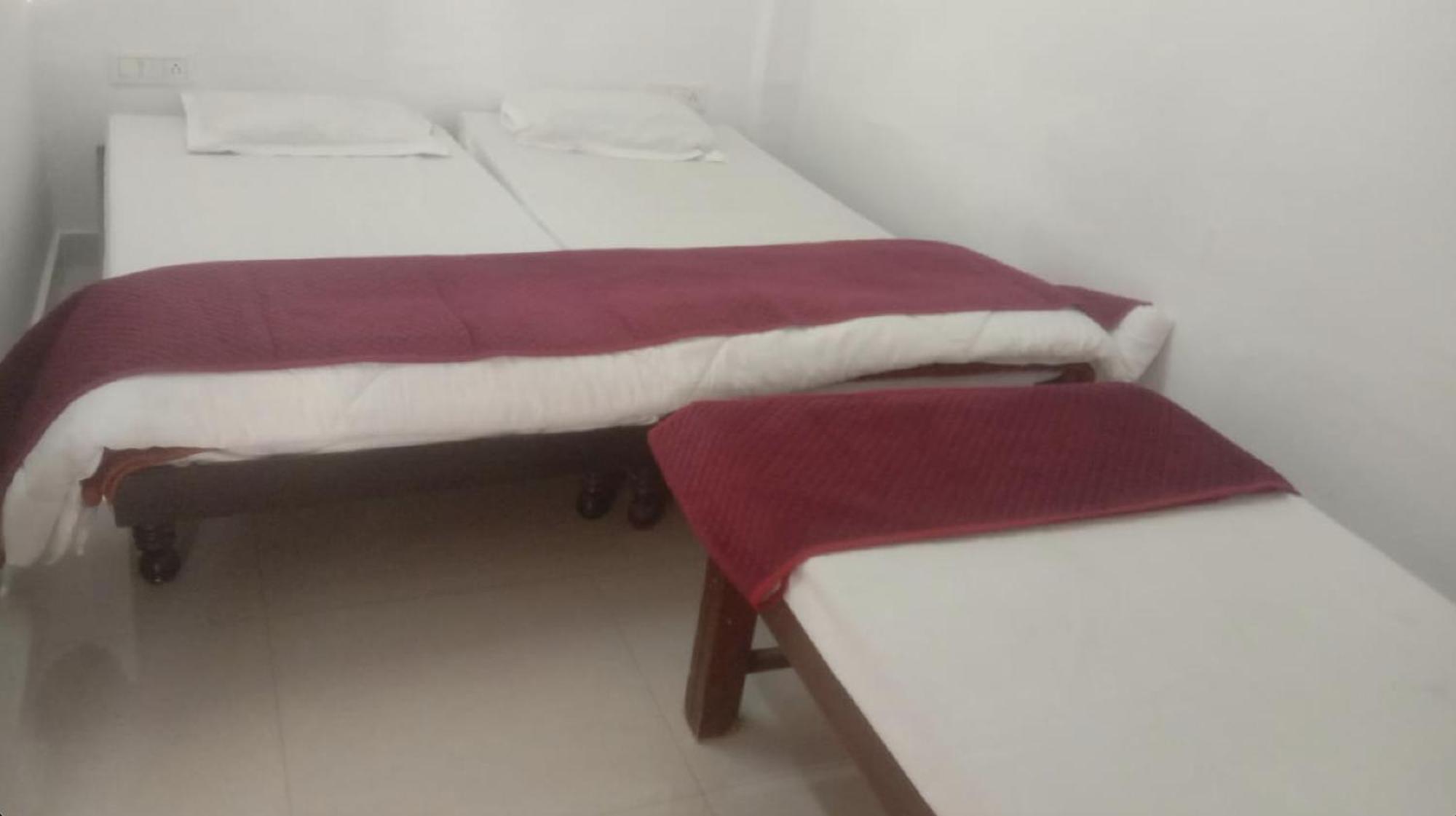 Ashish Guest House, Goverdhan Vilas Udaipur Buitenkant foto
